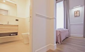 Gemini Suites Navona